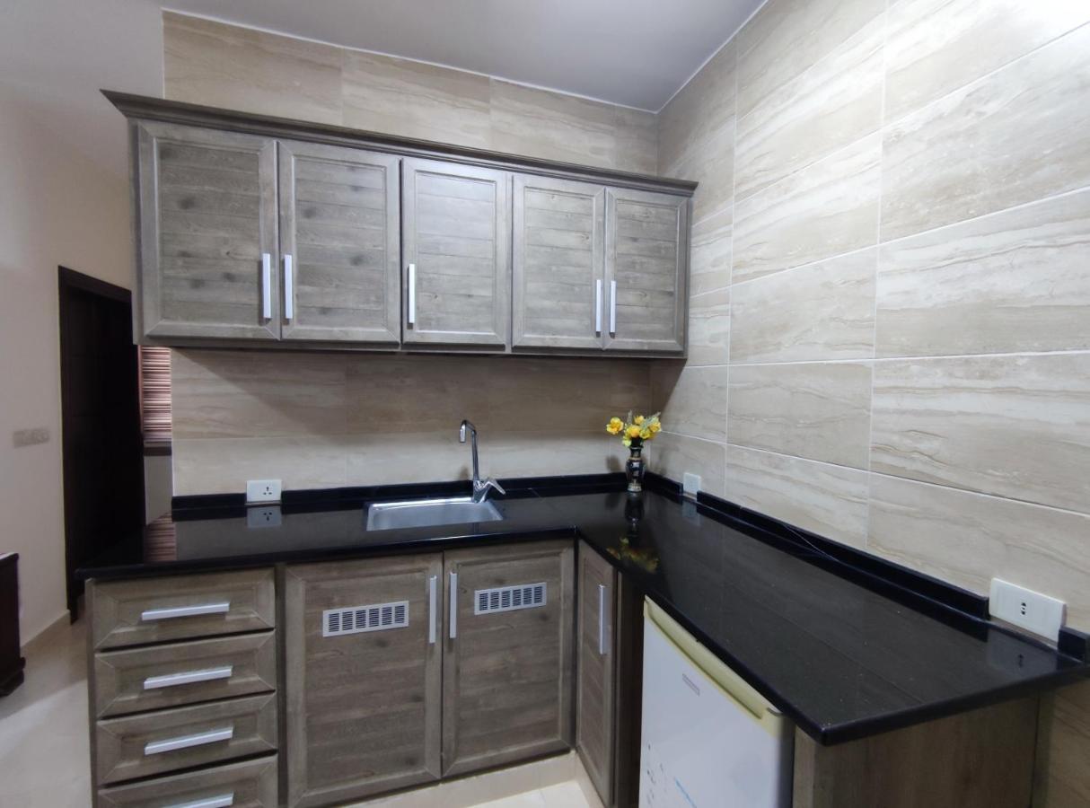 Orchid Apartment วาดี มูซา ภายนอก รูปภาพ